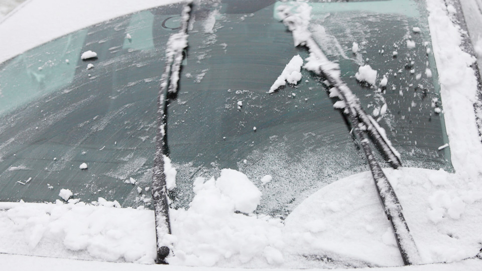 How to Keep Snow from Sticking to Wiper Blades