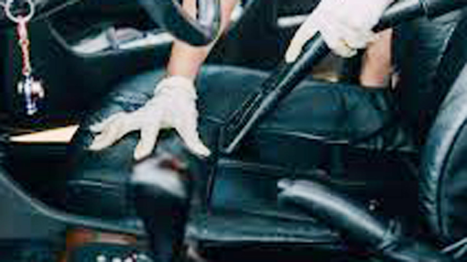 How to Superclean Your Car Interior?
