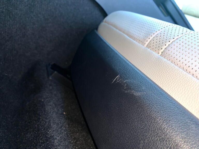 How Do You Get Scratches Out of Plastic Car Interior