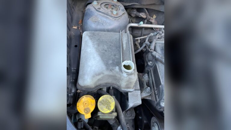 Should Car Be Running When Adding Brake Fluid